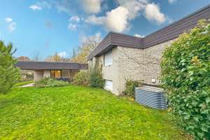 Freistehender Bungalow mit drei Garagen auf einem Erbbaugrundstück am Lisenkamp in Hamm-Mark – Die vollständige Adresse der Immobilie erhältst du vom Anbieter., 59071 Uentrop, Hamm – Vorschaubild 1