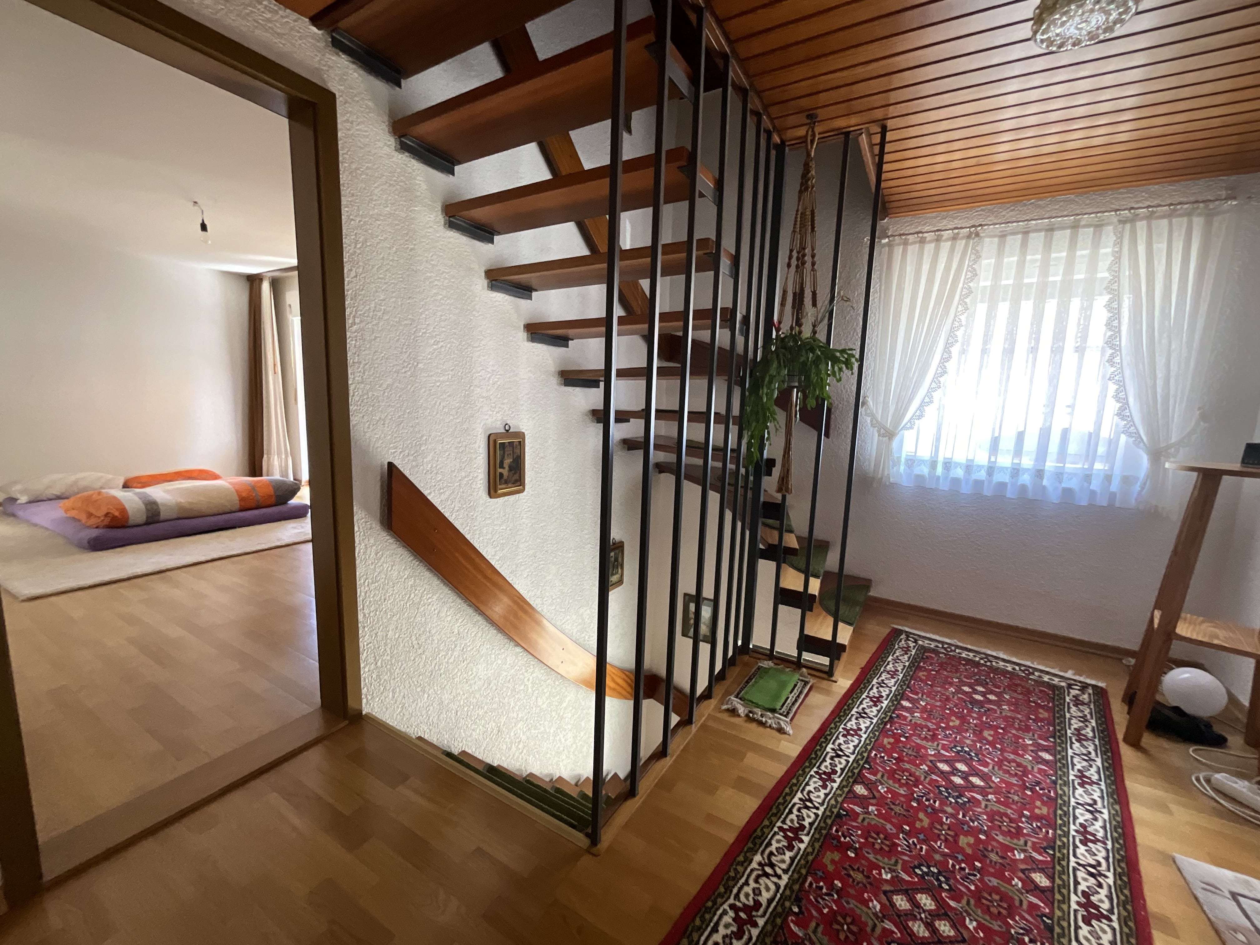 Immobilie in Bühlertal - Solide Substanz, viel Raum, großer Garten - machen Sie daraus Ihr Zuhause - Bild 3