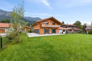 Bezugsfreies Wohnensemble am Schliersee – Zwei neuwertige Einfamilienhäuser auf 2.132 m² – Die vollständige Adresse der Immobilie erhältst du vom Anbieter., 83727 Schliersee – Vorschaubild 24