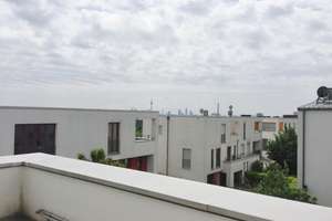 Wohnen am Riedberg: Nachhhaltiges Passivhaus mit Skyline-Panorama – 60438 Kalbach-Riedberg, Frankfurt am Main – Vorschaubild 2