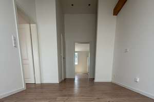 Erstbezug nach Sanierung -  3 Zimmer Altbauwohnung mit Deckenhöhe bis 4 m in Pempelfort