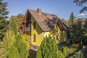Charmantes und energiesparendes Einfamilienhaus mit Einliegerwohnung in zentraler und ruhiger Lage – Die vollständige Adresse der Immobilie erhältst du vom Anbieter., 14612 Falkensee – Vorschaubild 1