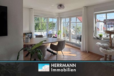 Exklusive Dachgeschoss-Wohnung mit großzügigen Balkon