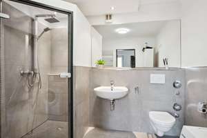 Gepflegte 3,5-Zimmer-Wohnung mit Balkon, Gartenanteil, separatem Eingang und Garage in ruhiger Lage  – Waidmühle 33, 52511 Geilenkirchen – Vorschaubild 3