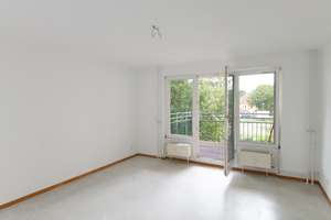 Helle 2-Raumwohnung mit Süd-Balkon in Pankow-Niederschönhausen