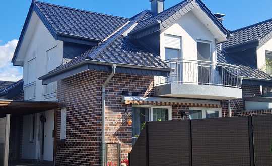 Hochwertige Doppelhaushälfte in bester Lage von Senden- nahe am Kanal