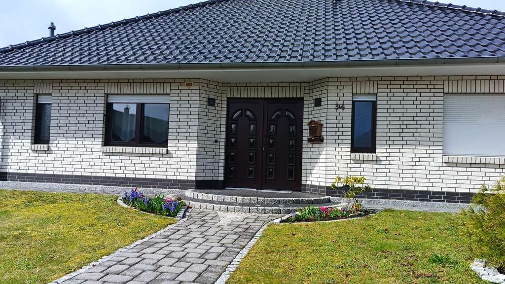 Immobilie in Hankensbüttel - Gepflegtes Einfamilienhaus mit Garage in Hankensbüttel - Bild 1