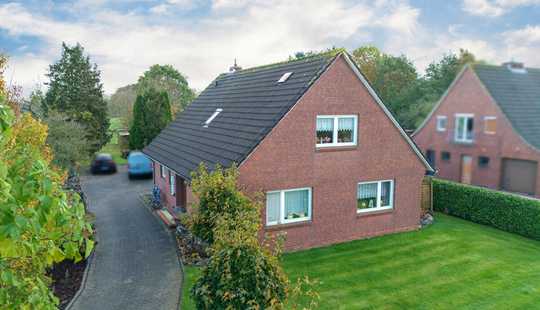 Bild von Charmantes Zweifamilienhaus mit großem Grundstück und flexibler Nutzung