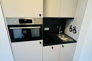 Modernes möbliertes Studio-Apartment direkt in Adlershof mit EBK sowie Balkon!! – Moissistraße 31, 12489 Adlershof, Berlin – Vorschaubild 2