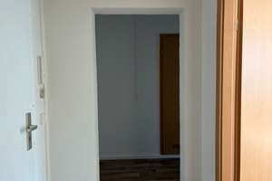 Mini-Apartment für EINE Person - mit Balkon und Wannenbad! – Quedlinburger Straße 38, 12627 Hellersdorf, Berlin – Vorschaubild 6