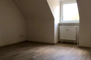 *** Gemütliche, DG-Wohnung in Schlossparknähe *** – Goosestr. 9, 45355 Borbeck-Mitte, Essen – Vorschaubild 8
