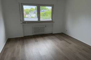 Attraktive 2 1/2 Raum Eigentumswohnung mit Loggia – 45470 Altstadt I, Mülheim an der Ruhr – Vorschaubild 3