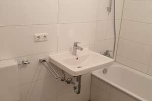 2 Zimmerwohnung direkt neben Parkanlage! Erstbezug nach Sanierung – Knappertsbuschstr. 39, 81927 Englschalking, München – Vorschaubild 4