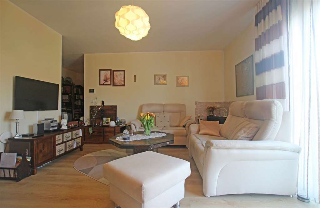 Immobilie in Ratzeburg - * Moderne Immobilie mit hochwertiger Ausstattung * EBK * Garten * Terrasse * Garage * uvm. * - Bild 1