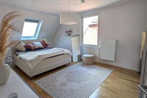 Schöne Wohnung mit Balkon
Modern leben in S-West – Die vollständige Adresse der Immobilie erhältst du vom Anbieter., 70176 Rosenberg, Stuttgart – Vorschaubild 2