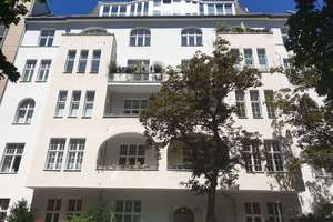 Provisions- und bezugsfrei! Schöne Wohnung in der Beletage eines hochherrschaftlichen Altbaus!