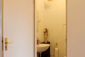 Altbaucharme, ruhige Citylage, mit Licht und Luft – Die vollständige Adresse der Immobilie erhältst du vom Anbieter., 10249 Friedrichshain, Berlin – Vorschaubild 7