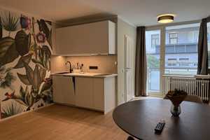 Exklusives, möbliertes 1-Zimmer-Appartment am Sendlinger Tor mit Balkon – Augsburgerstraße 4, 80337 München – Vorschaubild 1
