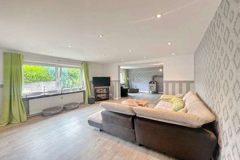 Immobilie in Stuvenborn - "ZWEIGENERATIONENHAUS" in TOP LAGE!!! - Bild 2