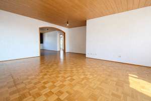 *Großzügige 4,5-Zi.-Wohnung mit offenem Wohn-Essbereich & herrlicher Fernsicht* – Die vollständige Adresse der Immobilie erhältst du vom Anbieter., 70771 Leinfelden-Echterdingen – Vorschaubild 2