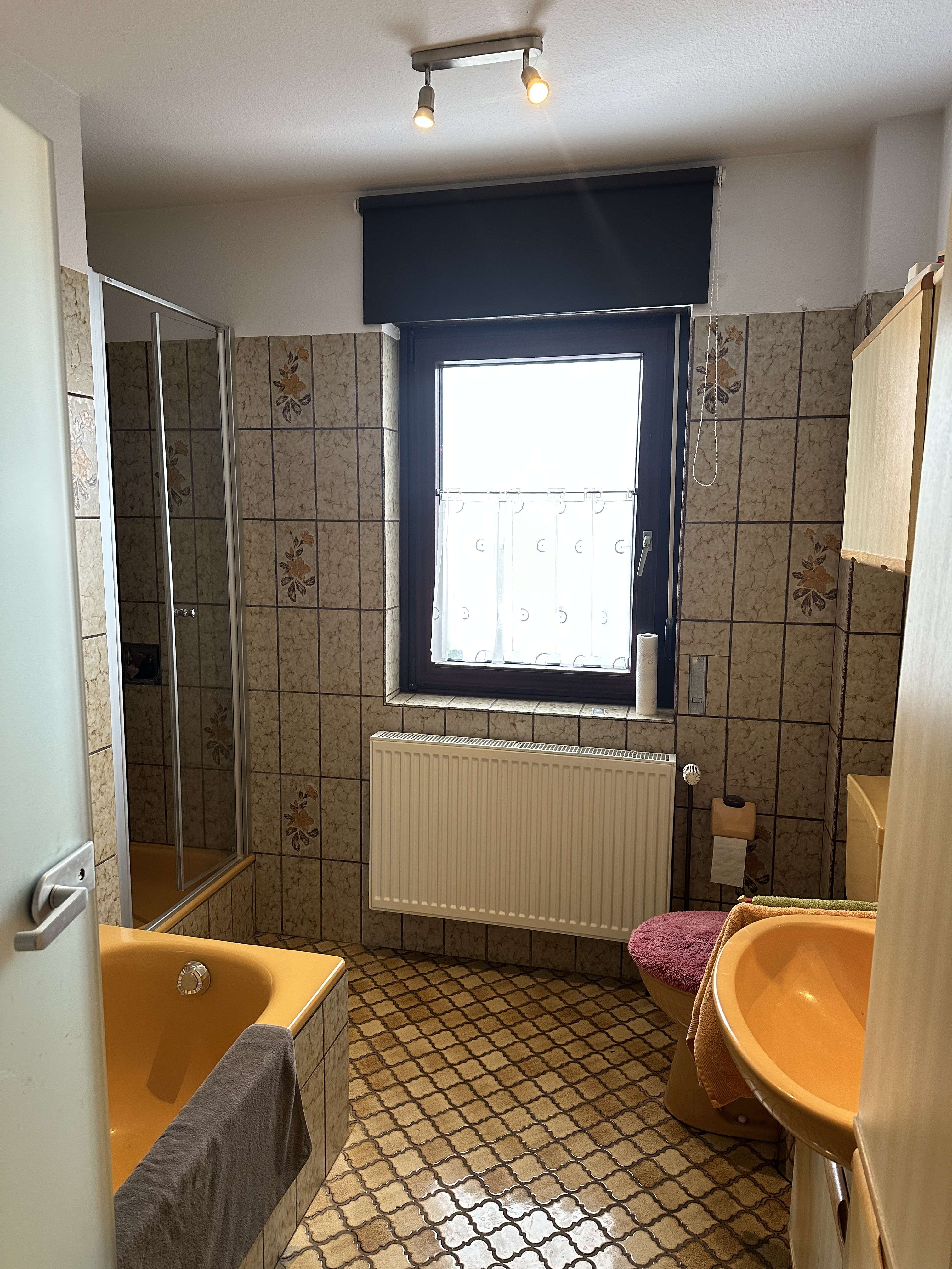 Immobilie in Hardegsen - Großes Einfamilienhaus mit viel Nutzfläche und tollem Garten - Bild 6