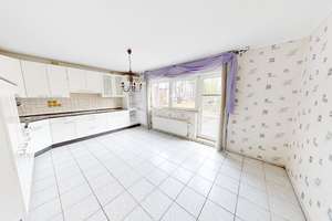 Kerpen-Sindorf! Ruhiglage! Sonnenhelles Einfamilienhaus mit Garten, Pool und Garage! (LK 4840) – Die vollständige Adresse der Immobilie erhältst du vom Anbieter., 50170 Kerpen – Vorschaubild 4