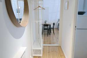 Möbliertes 1 Zimmer Apartment mit Balkon - Nähe Alexanderplatz – Heinrich-Roller-Str. 26, 10405 Prenzlauer Berg, Berlin – Vorschaubild 12