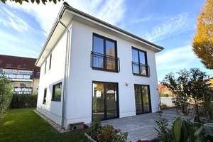 Sofort bezugsfertig! Einfamilienhaus BJ 2022
Top-Lage bei Leipzig & Halle
143 qm und 5 Zimmer – Semoyer Weg 3, 6796 Brehna – Vorschaubild 11