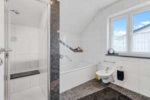 Top gepflegtes Einfamilienhaus mit viel Platz in einer der besten Lagen des Ingolstädter Südwestens! – Die vollständige Adresse der Immobilie erhältst du vom Anbieter., 85051 Südwest, Ingolstadt – Vorschaubild 44