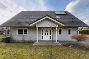 Ihr neues Zuhause – modern und energieeffizient im KfW-70-Standard – Die vollständige Adresse der Immobilie erhältst du vom Anbieter., 24576 Hitzhusen – Vorschaubild 3