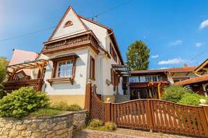Zweifamilienhaus mit vielseitigem Potenzial in ruhiger Lage von Westhofen – Die vollständige Adresse der Immobilie erhältst du vom Anbieter., 67593 Westhofen – Vorschaubild 2