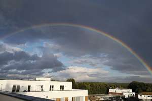 Singlewohnung- Endetage - große Dachterrasse, Fahrstuhl, Energieeffizient, TG, ruhige Lage – Liselott-Kreidelmeyer-Hof 2, 21077 Sinstorf, Hamburg – Vorschaubild 1