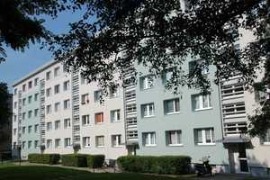 Wohnen im Grünen: Helle 2-Raum Wohnung mit Balkon – Ernst-Enge-Str. 58, 9127 Chemnitz – Vorschaubild 3