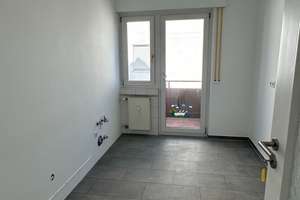 Ankommen und wohlfühlen – frisch renovierte 4-Zimmer-Wohnung mit zwei Balkonen – In den Weinbergen 12, 70439 Stammheim-Süd, Stuttgart – Vorschaubild 19