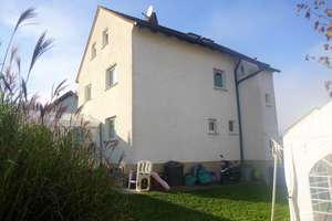 Modernisiertes 3-Familienhaus in ruhiger und beliebter Wohnlage mit Schwimmbad im Garten! – Die vollständige Adresse der Immobilie erhältst du vom Anbieter., 63571 Gelnhausen – Vorschaubild 1