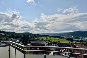 Villa mit 2 Wohneinheiten in bester Lage
-Fassade wird komplett saniert- – Die vollständige Adresse der Immobilie erhältst du vom Anbieter., 79650 Schopfheim – Vorschaubild 2