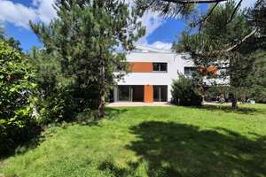 Doppelhaus-Villa in Exklusiver Parkanlage