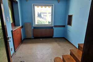 Viel Potenzial in bester Wohnlage – Wohnhaus mit großem Wohnzimmer, Südterrasse und gr.Grundstück – Die vollständige Adresse der Immobilie erhältst du vom Anbieter., 84137 Vilsbiburg – Vorschaubild 8