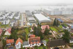 Zuhause gestalten in Rostock: DHH inkl. Nebengebäude mit Renovierungsbedarf naturnah in Gehlsdorf – Rostock – Vorschaubild 19