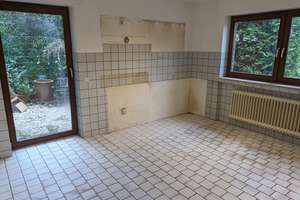 Idyllisch gewachsene Lage !!! Geräumiges freistehendes EFH, Keller, Carport, gr. GS. zentral gelegen – Loestraße 61, 47652 Weeze – Vorschaubild 7