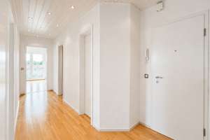 Helle Dachgeschosswohnung mit Sonnenbalkon und Weitblick – Die vollständige Adresse der Immobilie erhältst du vom Anbieter., 33647 Brackwede, Bielefeld – Vorschaubild 5