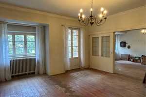 Freistehende Altbauvilla mit 200 m² 5 Zi. auf großem Gartengrundstück + weitere 100 m² ausbaufähig! – Hochtaunuskreis – Vorschaubild 1