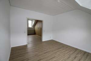 *Stilvoll wohnen mit Haus-im-Haus-Gefühl – Exklusive Altbauwohnung 160 m² -  mit EBK und Balkon* – Die vollständige Adresse der Immobilie erhältst du vom Anbieter., 40591 Wersten, Düsseldorf – Vorschaubild 19
