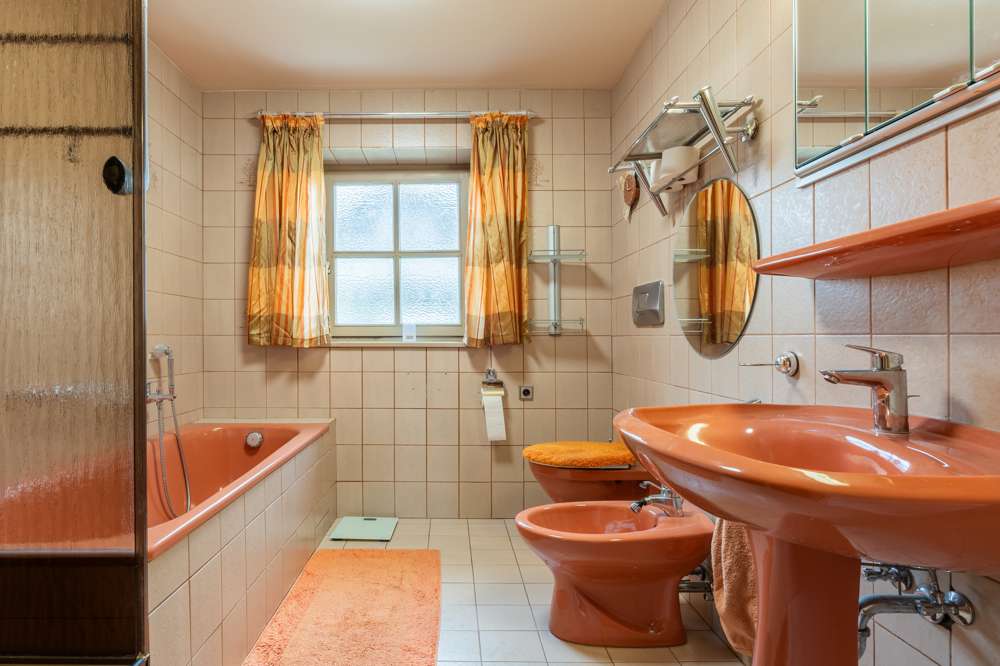 Immobilie in Salzweg - Großzügiges Einfamilienhaus in Liebhaberrandlage in Salzweg - Bild 4