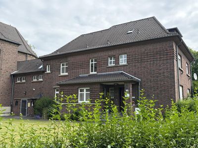 Komplett renovierte 3-Zimmer-Wohnung an der Kath. Kirche in Hochstraß