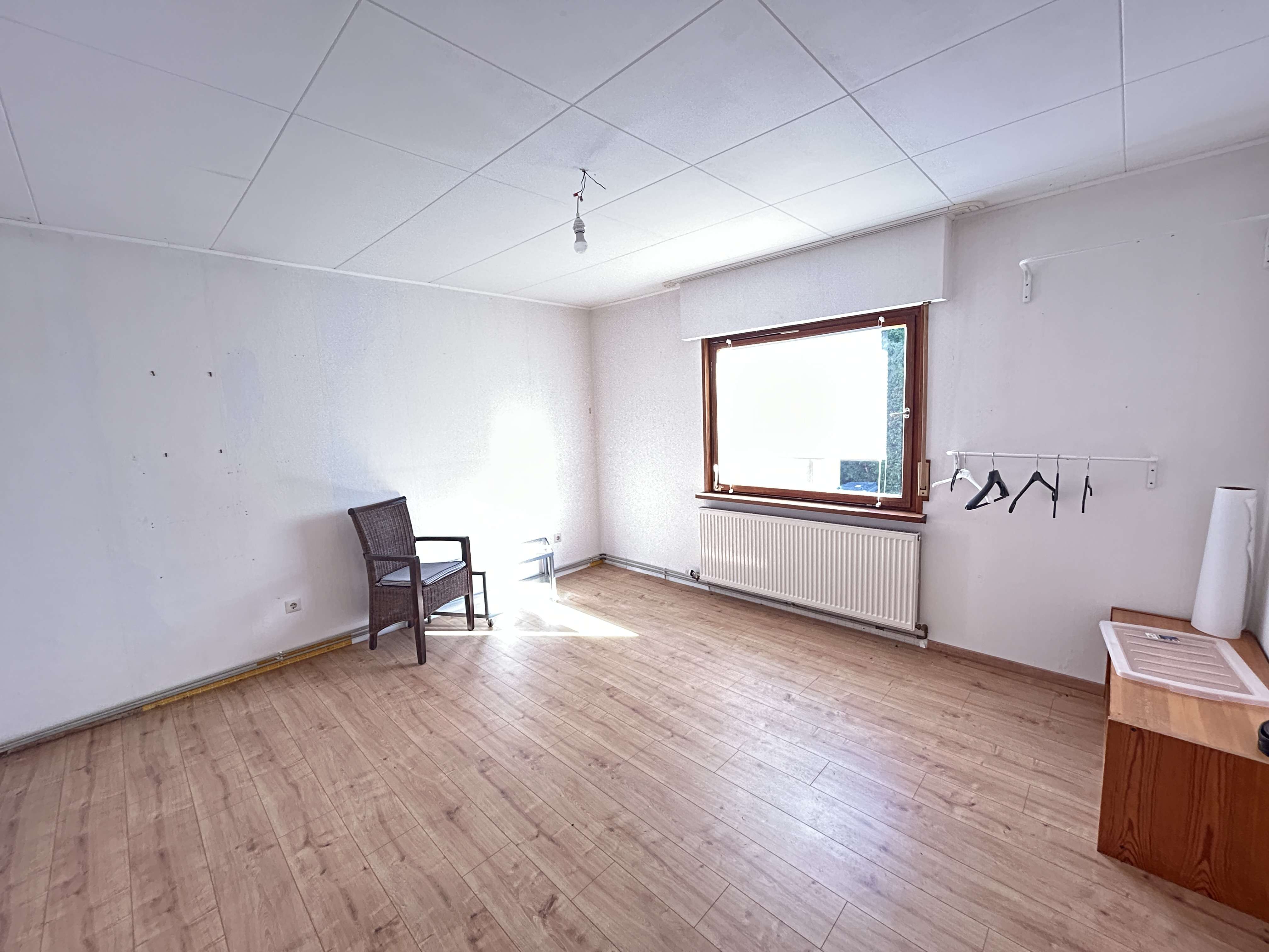 Immobilie in Adelschlag - Leben, Arbeiten und Entspannen - EFH mit großem Garten in Pietenfeld - Bild 8