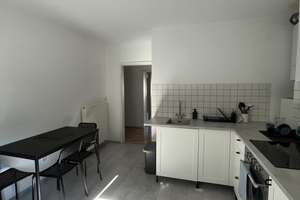 Attraktive 2-Zimmer-Wohnung mit Balkon in Köln-Mülheim – Regentenstr. 7, 51063 Mülheim (Ortsteil), Köln – Vorschaubild 2
