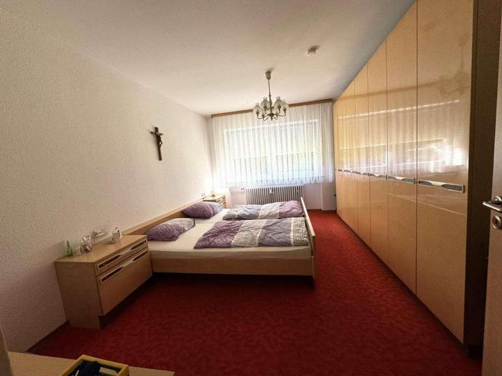 Immobilie in Dasing - Modernisiertes Zweifamilienhaus in ruhiger Lage - Bild 2