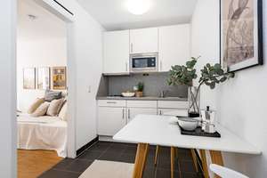 Ankommen, Wohlfühlen, Zuhause sein. Möbliertes Zimmer zum Verlieben. – Ernsthaldenstr. 47, 70565 Höhenrand, Stuttgart – Vorschaubild 5