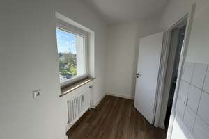 Helle 1-Zimmer-Wohnung mit separater Küche und Balkon! - bitte keine Anrufe – Radeberger Str. 217, 50968 Raderberg, Köln – Vorschaubild 5